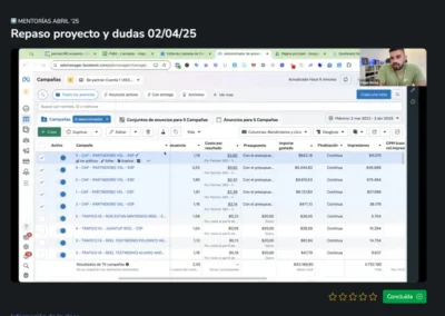 Fabio da sesiones semanales con los alumnos de partner 360 de campañas publicitarias